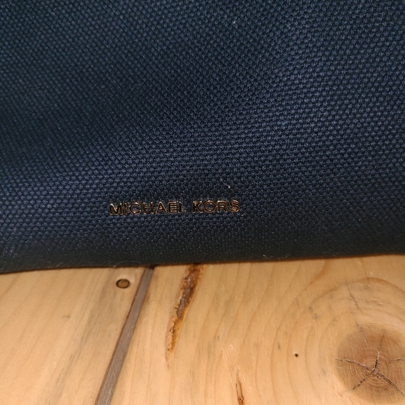 Authentic Michael kors bag - Picture 2 of 6